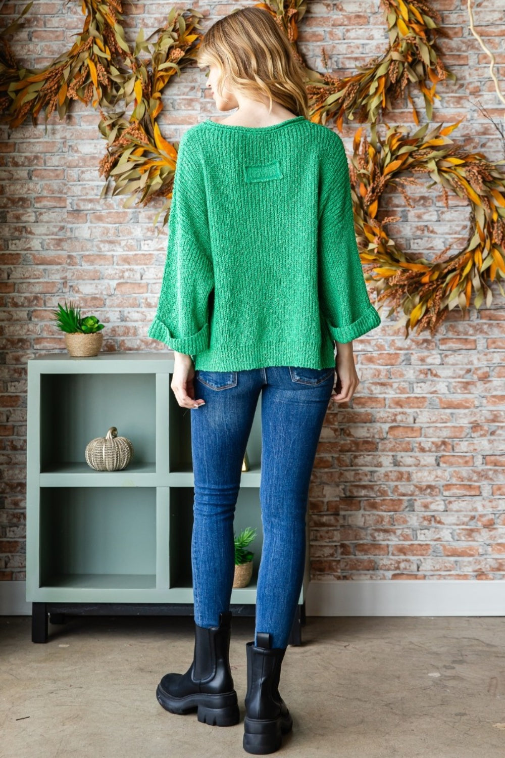 Veveret Notched Long Sleeve Sweater